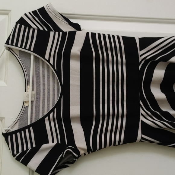 Striped A line Dress - Picture 2 of 4